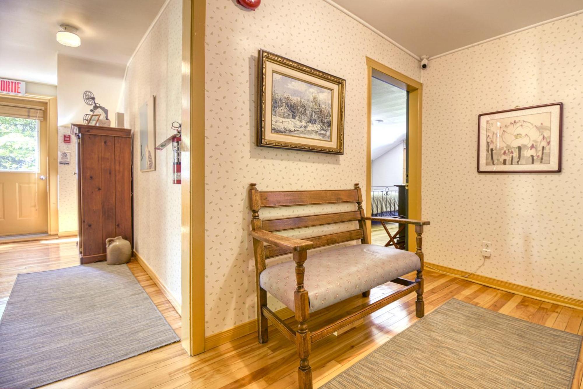 Auberge Le Lupin-Self Check-In Mont-Tremblant Esterno foto